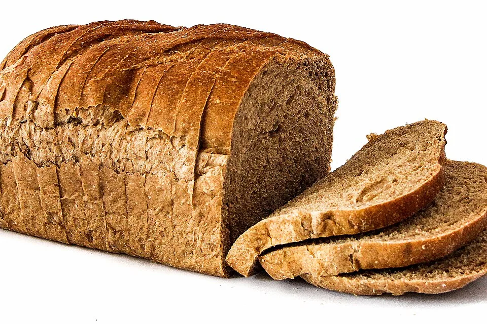 Sliced sandwich bread